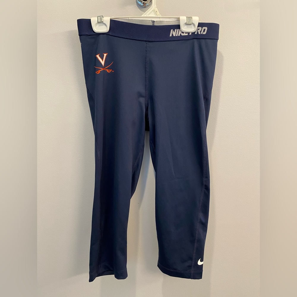 UVA Cropped Nike Pro Leggings